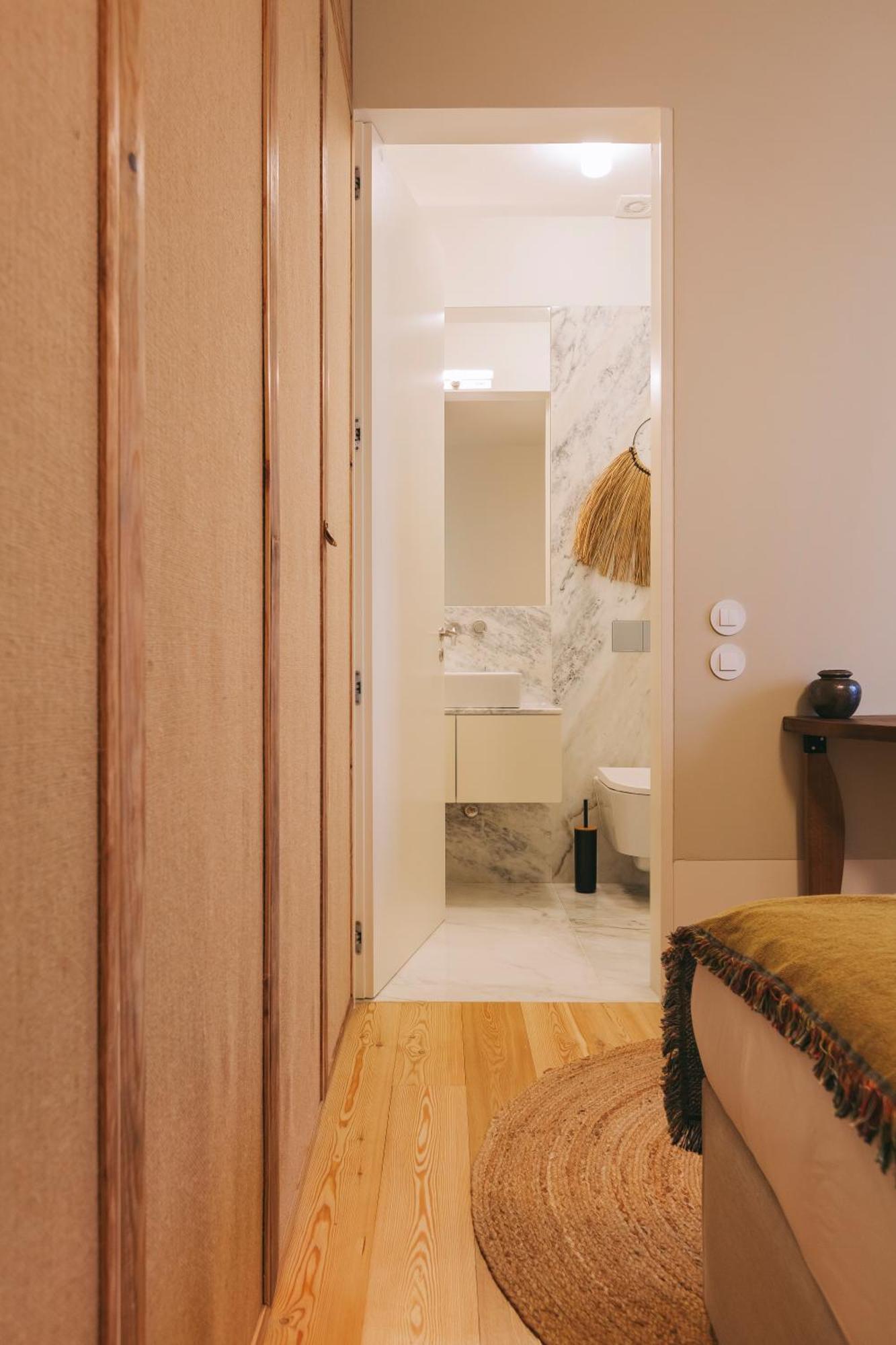 Village Aparthotel By Boa Πόρτο Δωμάτιο φωτογραφία A bathroom in a hotel